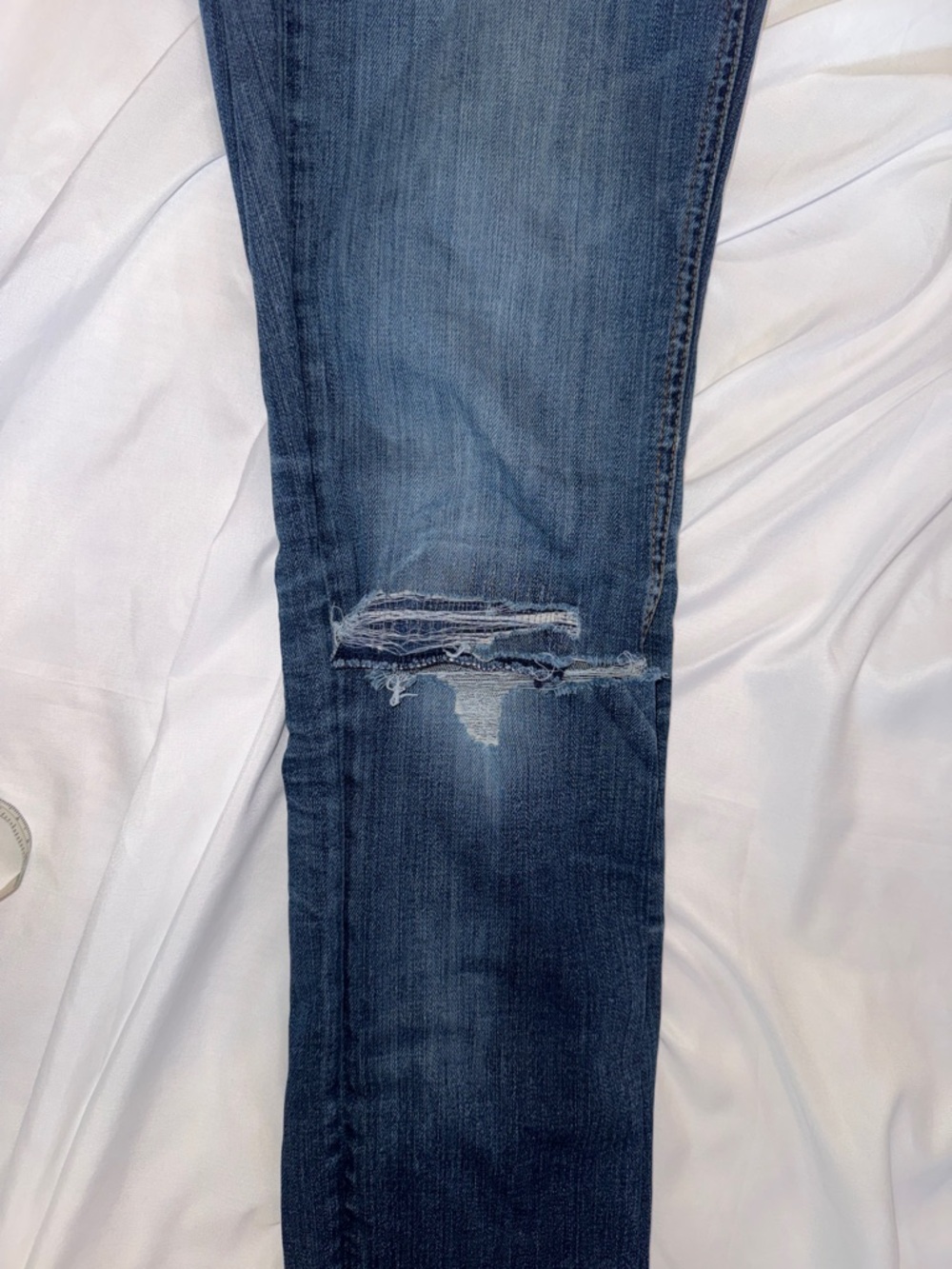 Dark Wash Distressed Women's Skinny Jeans - Size 26 - Picture 9 of 9